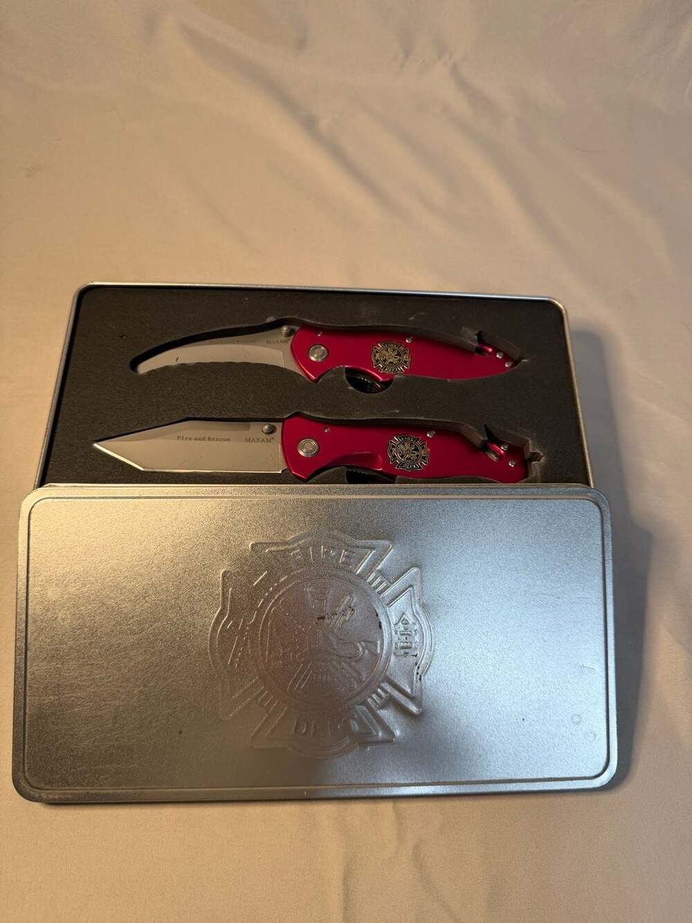 Maxam Fire and Rescue Knife Set with Tin Box